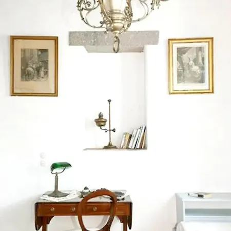 Vakantiehuis Family House With Sea View In + Terrace