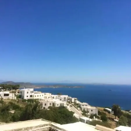 בית נופש Family House With Sea View In + Terrace Pátmos