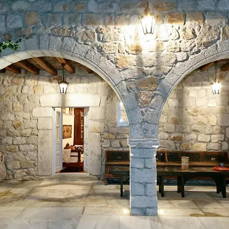 Family House With Sea View In + Terrace Πάτμος
