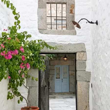 Semesterbostad Family House With Sea View In + Terrace