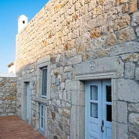 Nyaraló Family House With Sea View In + Terrace Pátmosz